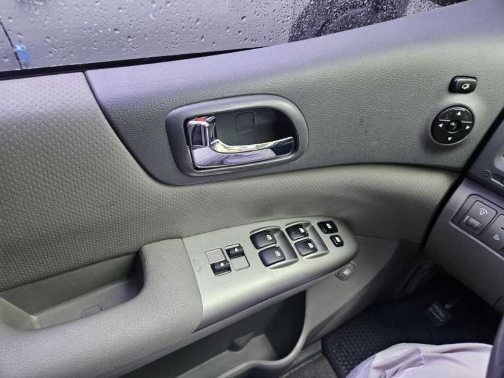 KIA Carnival - Vista 11
