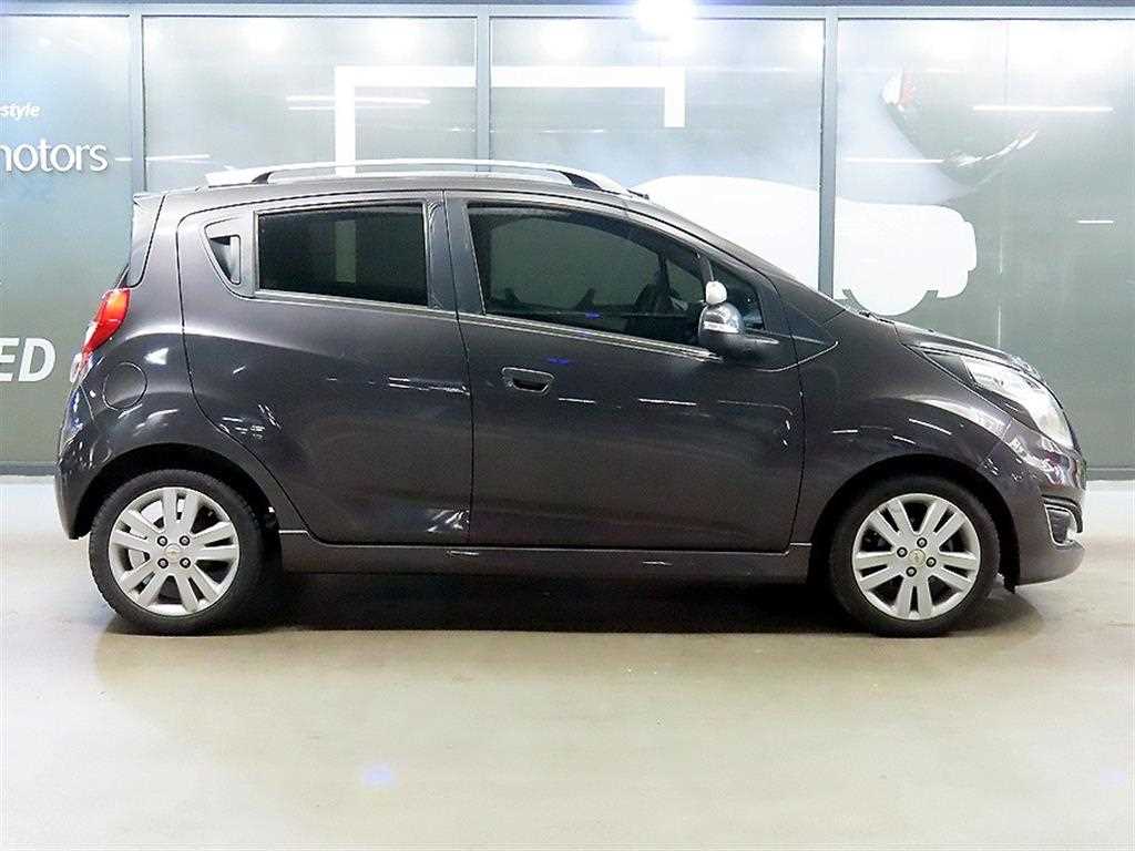 Chevrolet Spark - Vista 3