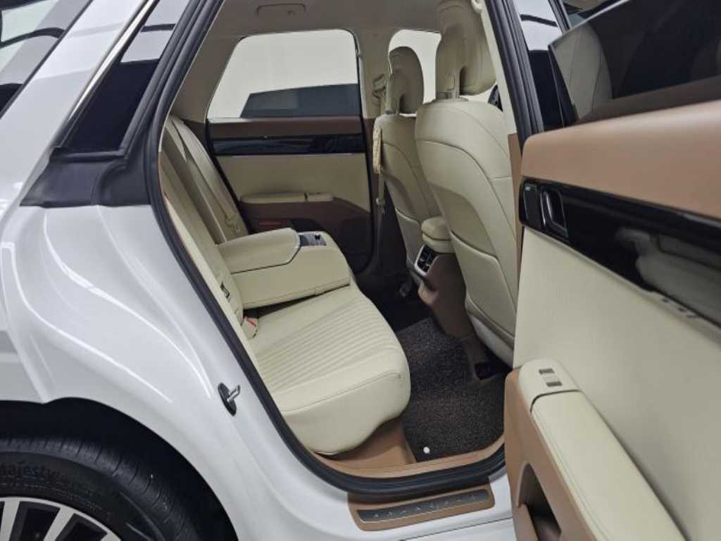 HYUNDAI Grandeur - Vista 11