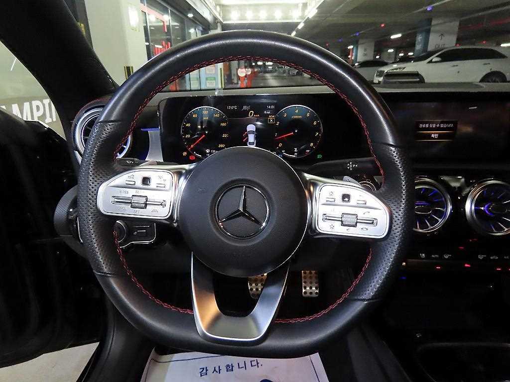 Mercedes Benz CLA Class - Vista 8