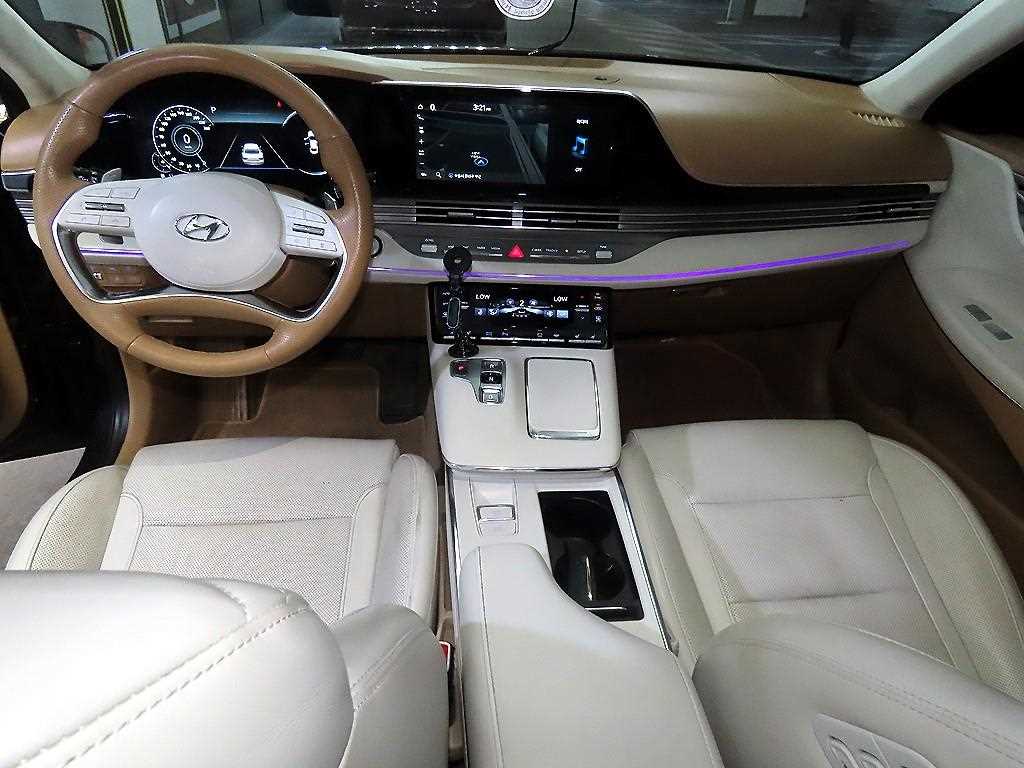 HYUNDAI Grandeur - Vista 10