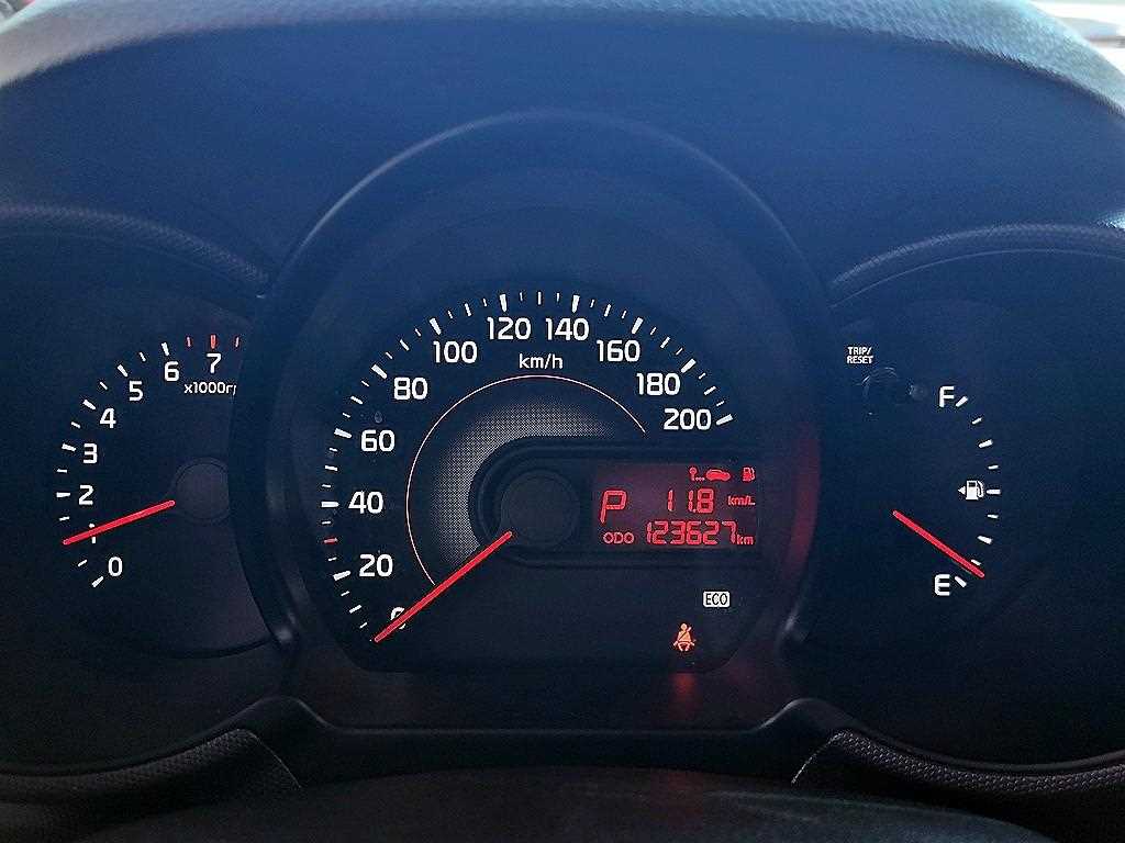 KIA Ray - Vista 9