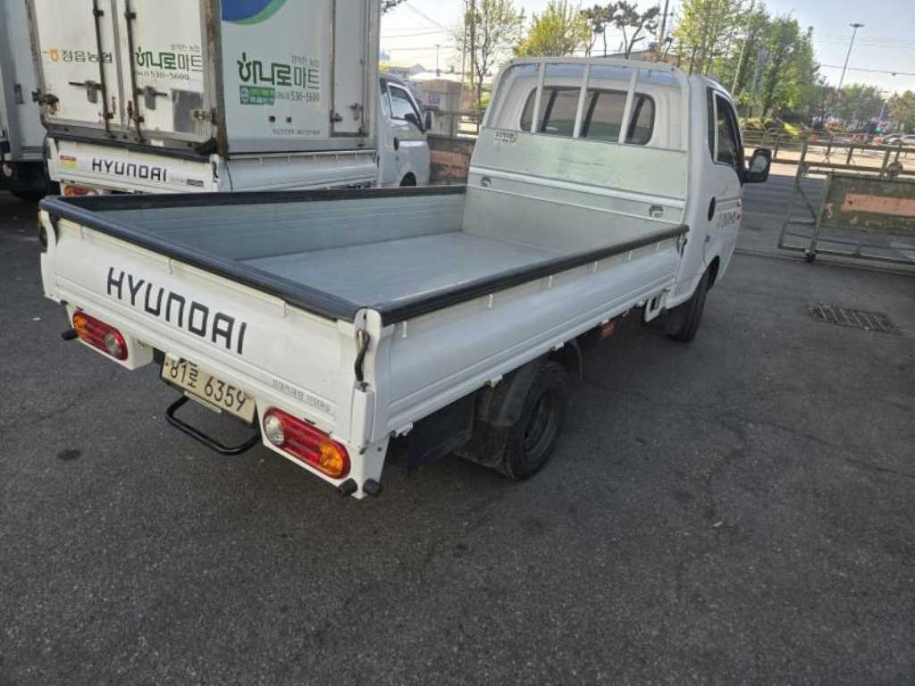 Small Truck Cargo (small) - Vista 2