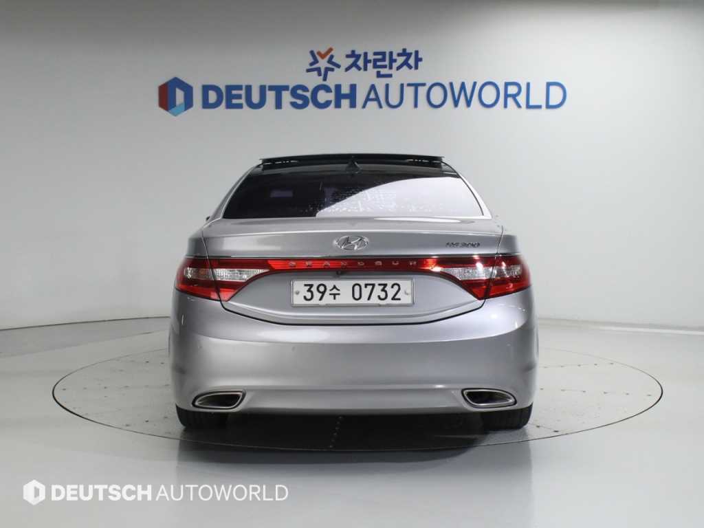 HYUNDAI Grandeur - Vista 4
