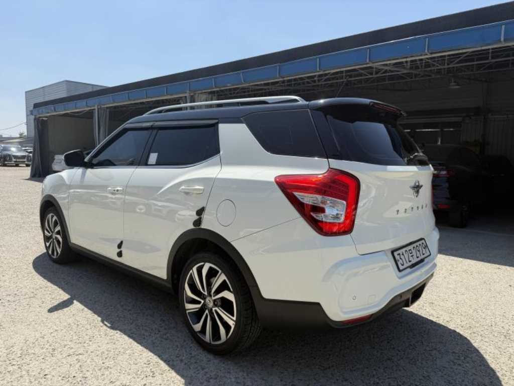Ssangyong Tivoli - Vista 4