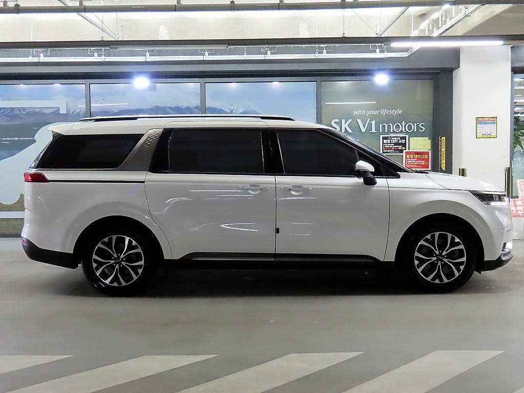 KIA Carnival - Vista 3