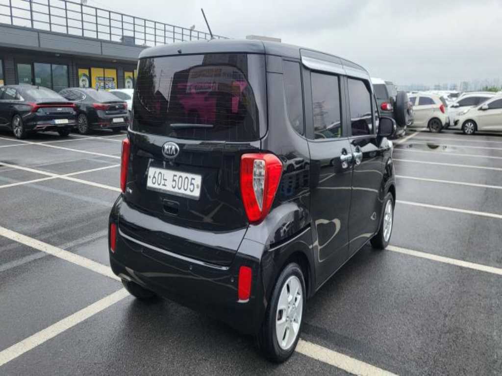 KIA Ray - Vista 7