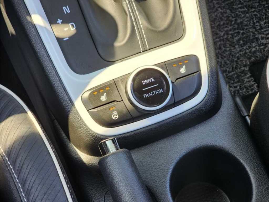 HYUNDAI Venue 2020 Blanco - Importación desde Corea - HF Imports Iquique - Foto 13