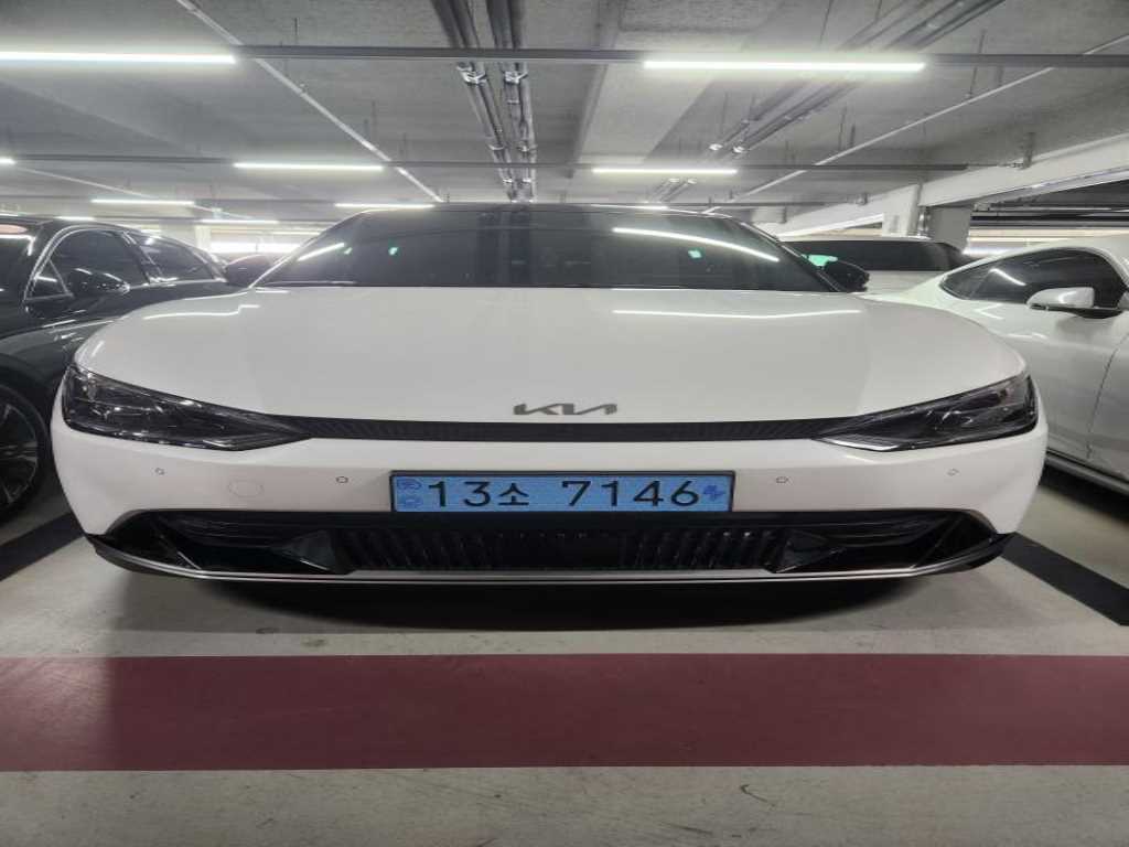 KIA EV6 2023 Blanco - Importación desde Corea - HF Imports Iquique - Foto 1