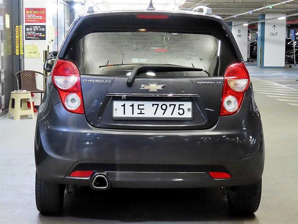 Chevrolet Spark - Vista 5
