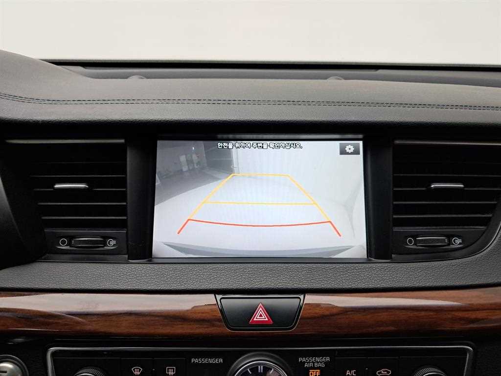 KIA K7 - Vista 10
