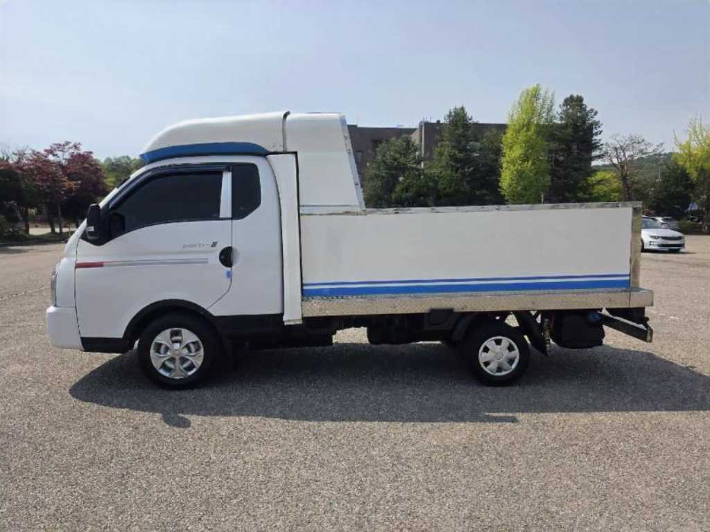 Small Truck (Completed) a live fish car - Vista 9