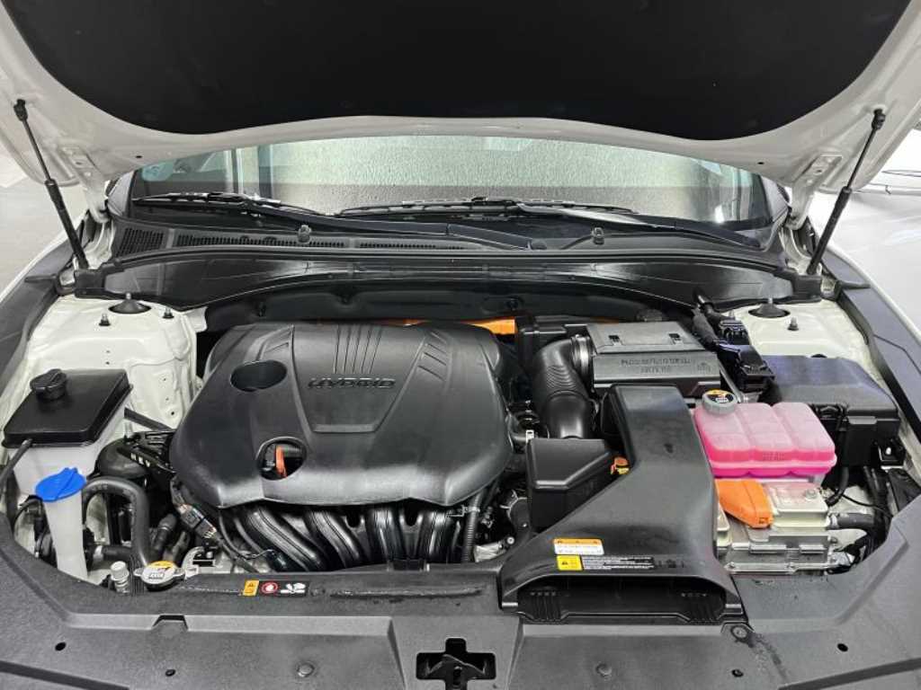 HYUNDAI Grandeur - Vista 10