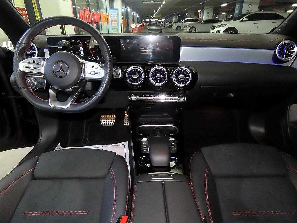 Mercedes Benz CLA Class - Vista 10
