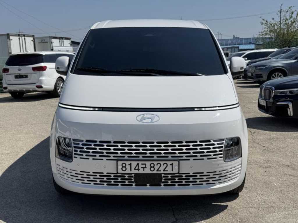 HYUNDAI Staria - Vista 2