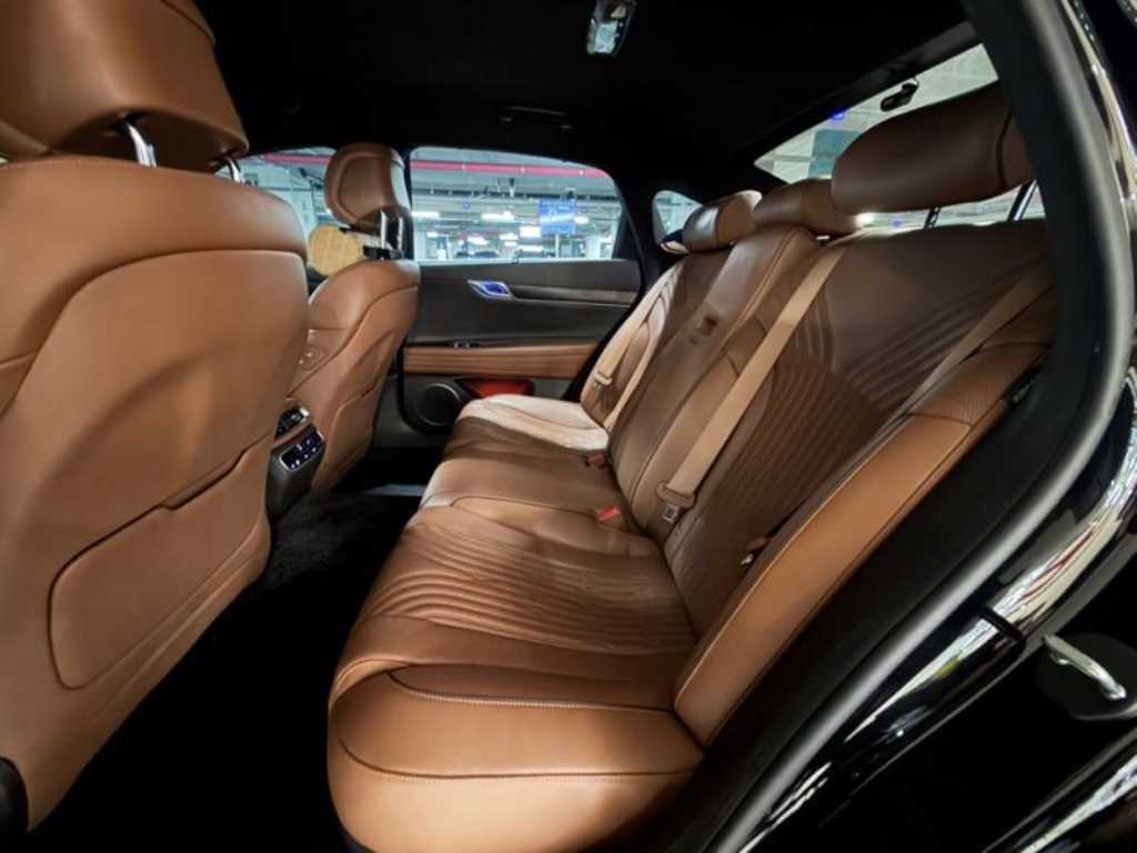Genesis G80 - Vista 7