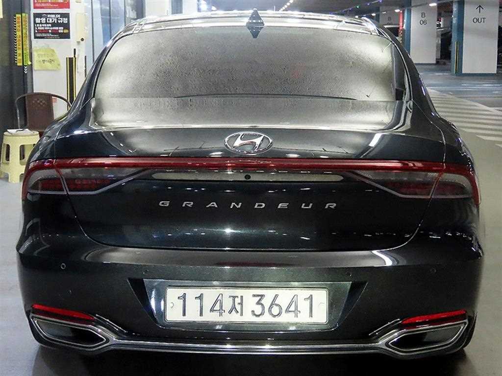 HYUNDAI Grandeur - Vista 5