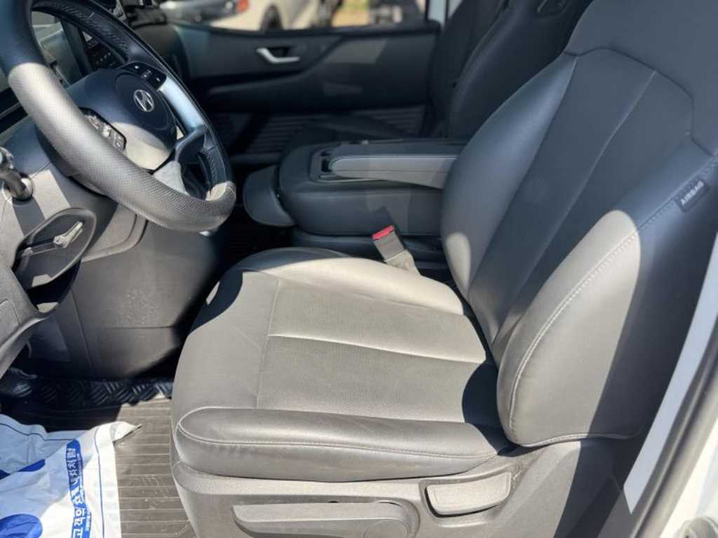 HYUNDAI Staria - Vista 6