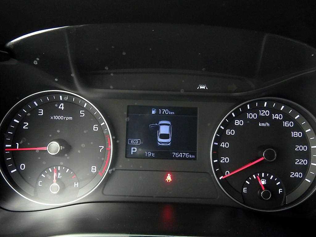 KIA K3 - Vista 10