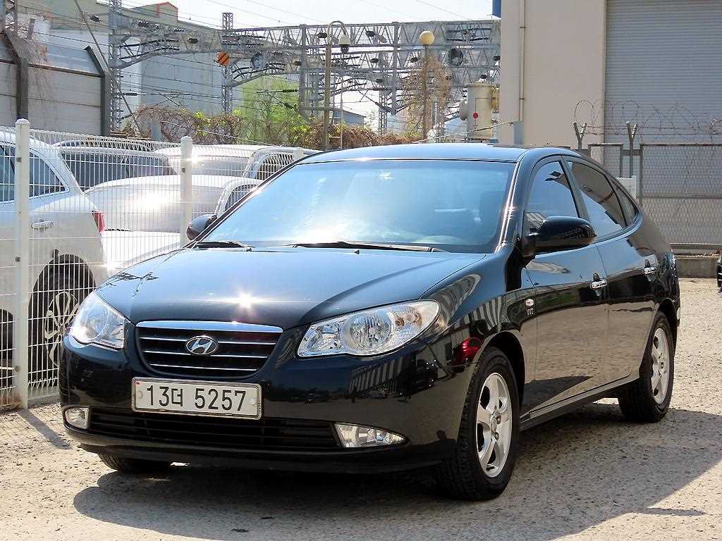 HYUNDAI Avante - Vista 2