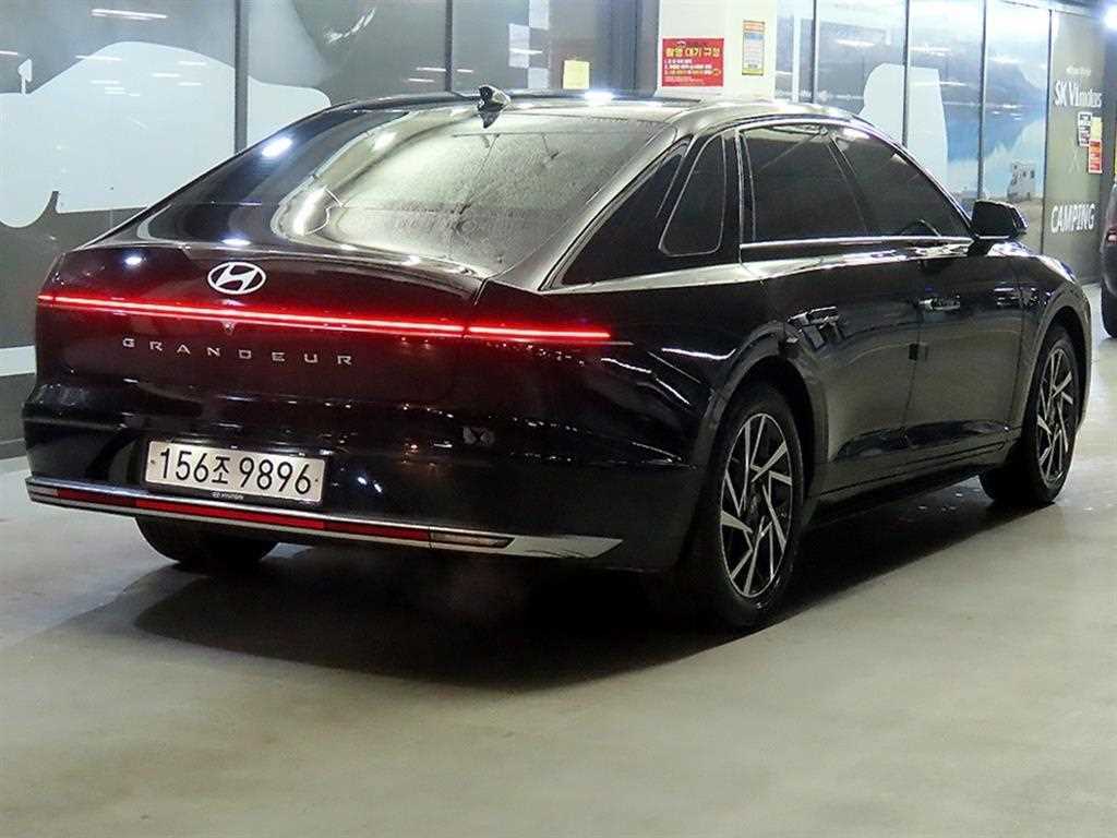 HYUNDAI Grandeur - Vista 4