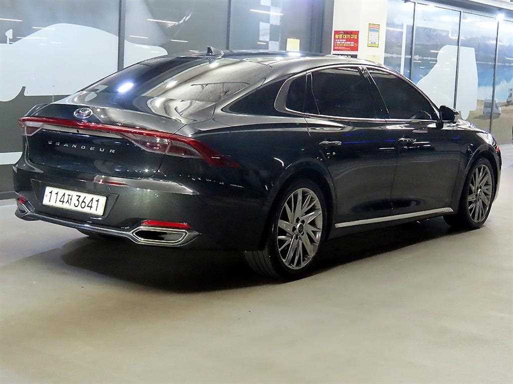 HYUNDAI Grandeur - Vista 4