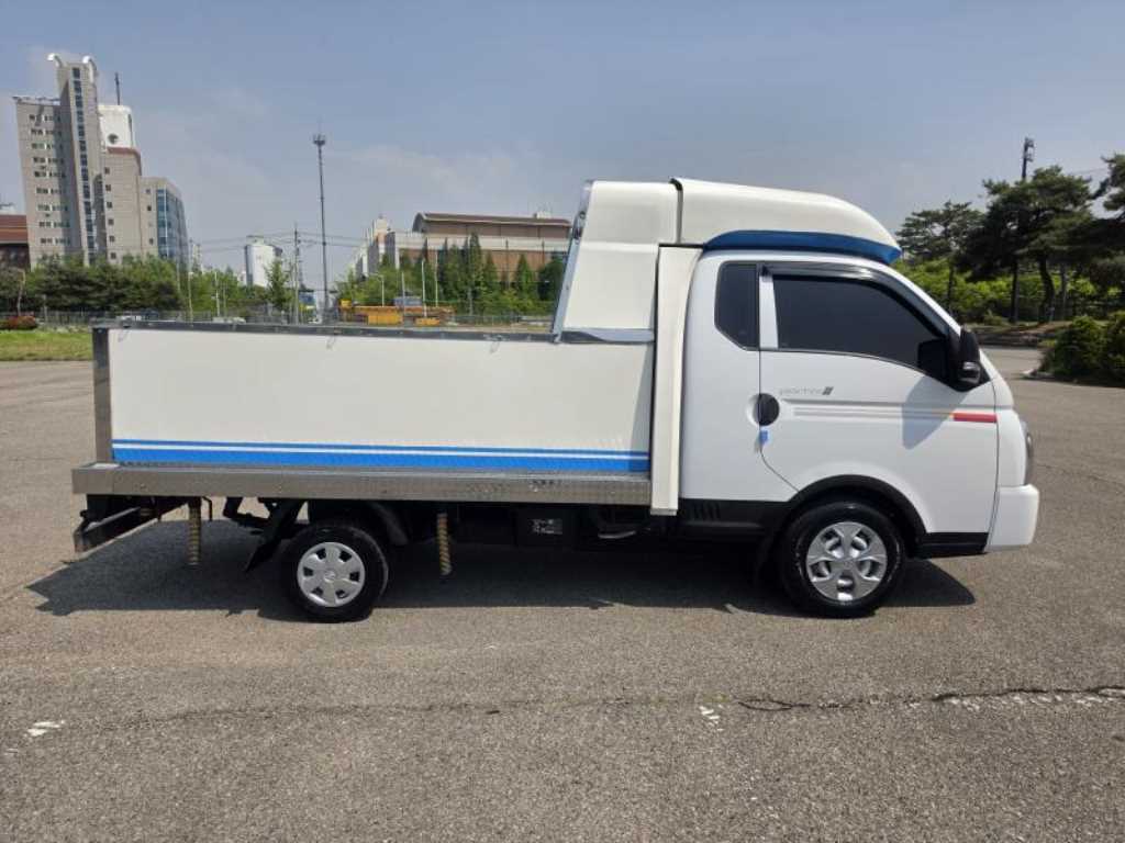 Small Truck (Completed) a live fish car - Vista 8