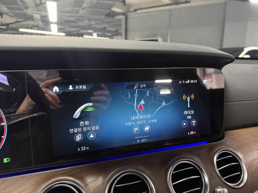 Mercedes Benz E class - Vista 11