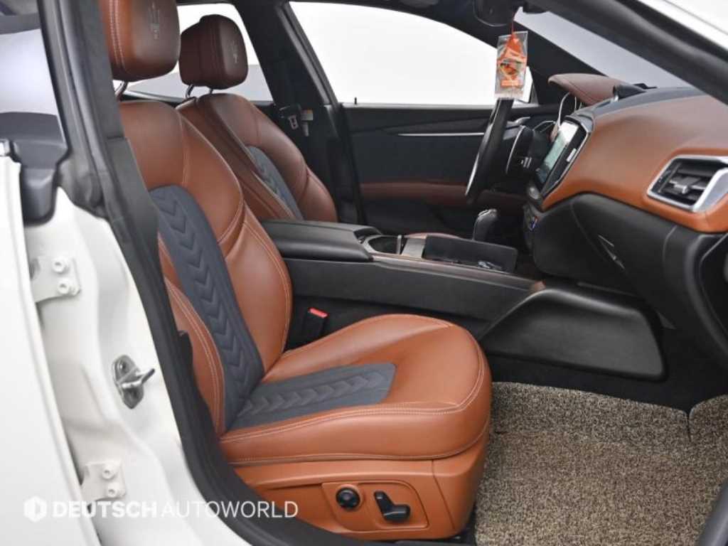 Maserati Ghibli - Vista 10
