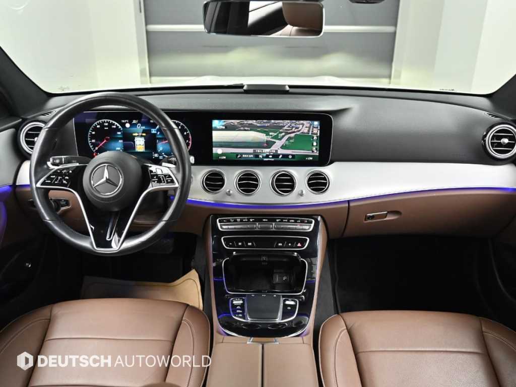 Mercedes Benz E class - Vista 8