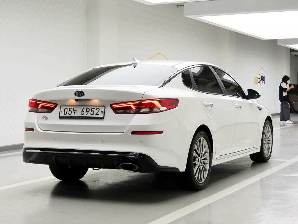 KIA K5 - Vista 4