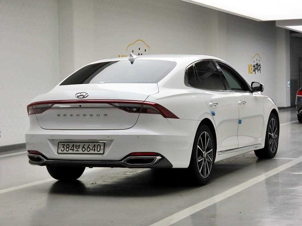 HYUNDAI Grandeur - Vista 4