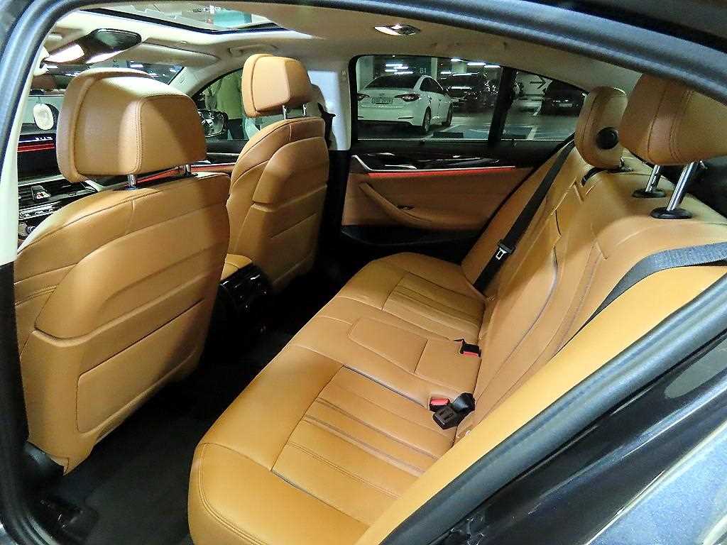 BMW 5 Series - Vista 7