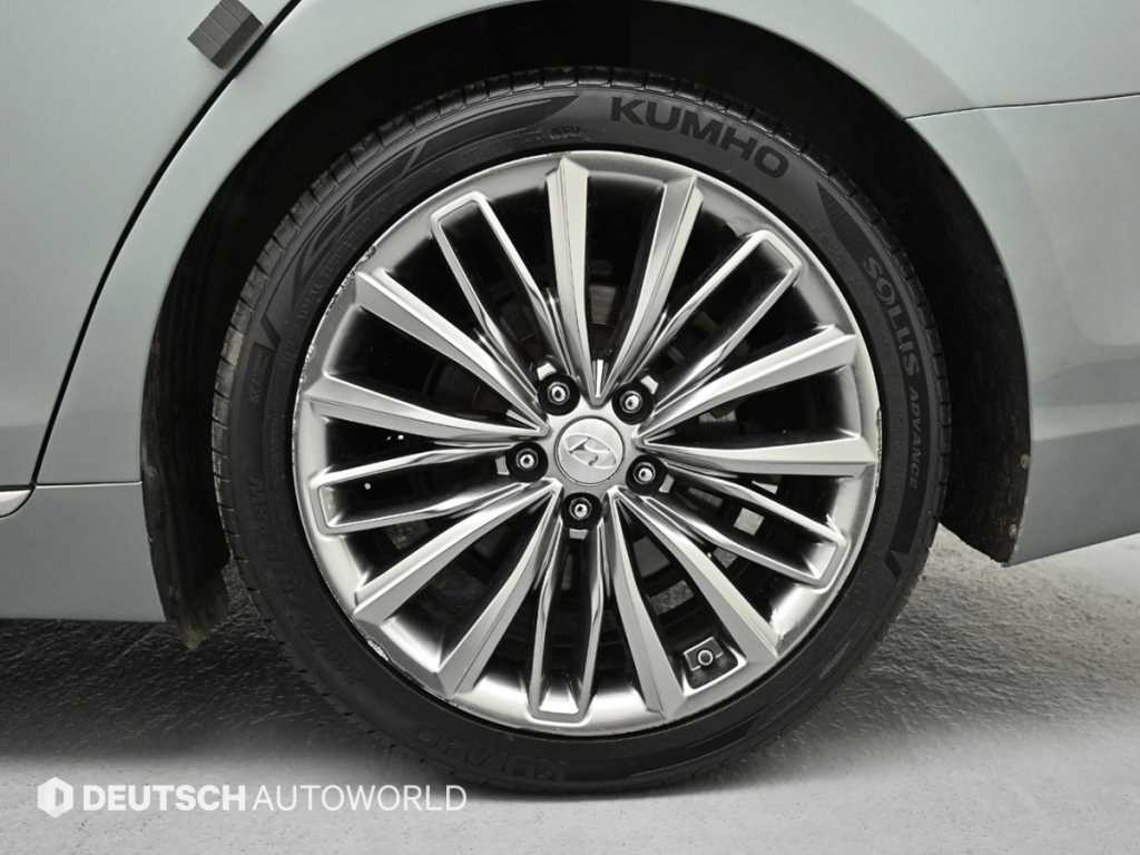 HYUNDAI Grandeur - Vista 5