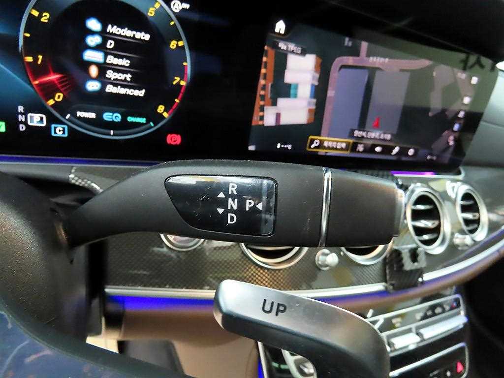 Mercedes Benz E class - Vista 10
