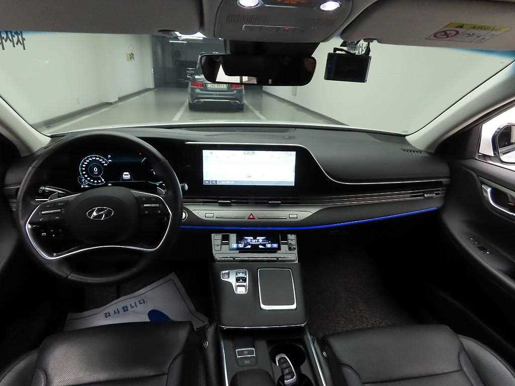 HYUNDAI Grandeur - Vista 6