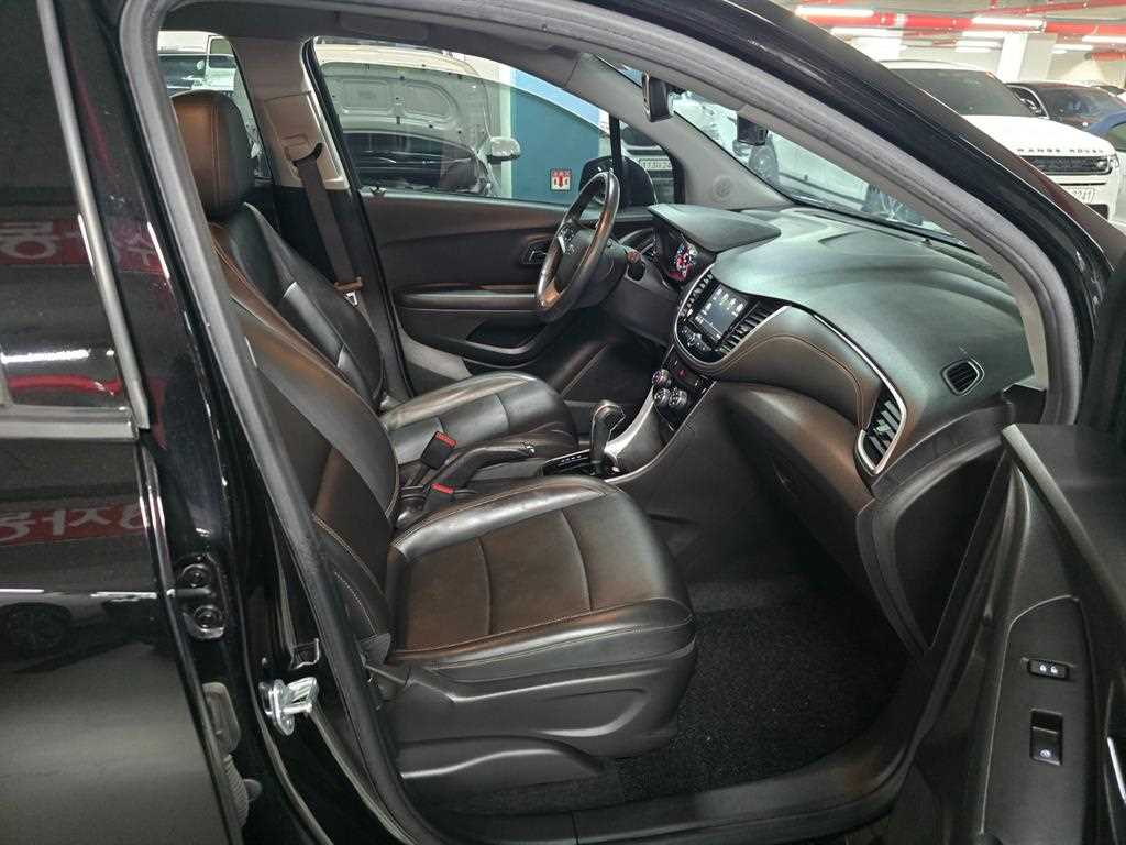 Chevrolet Trax 2021 Negro - Importación desde Corea - HF Imports Iquique - Foto 16
