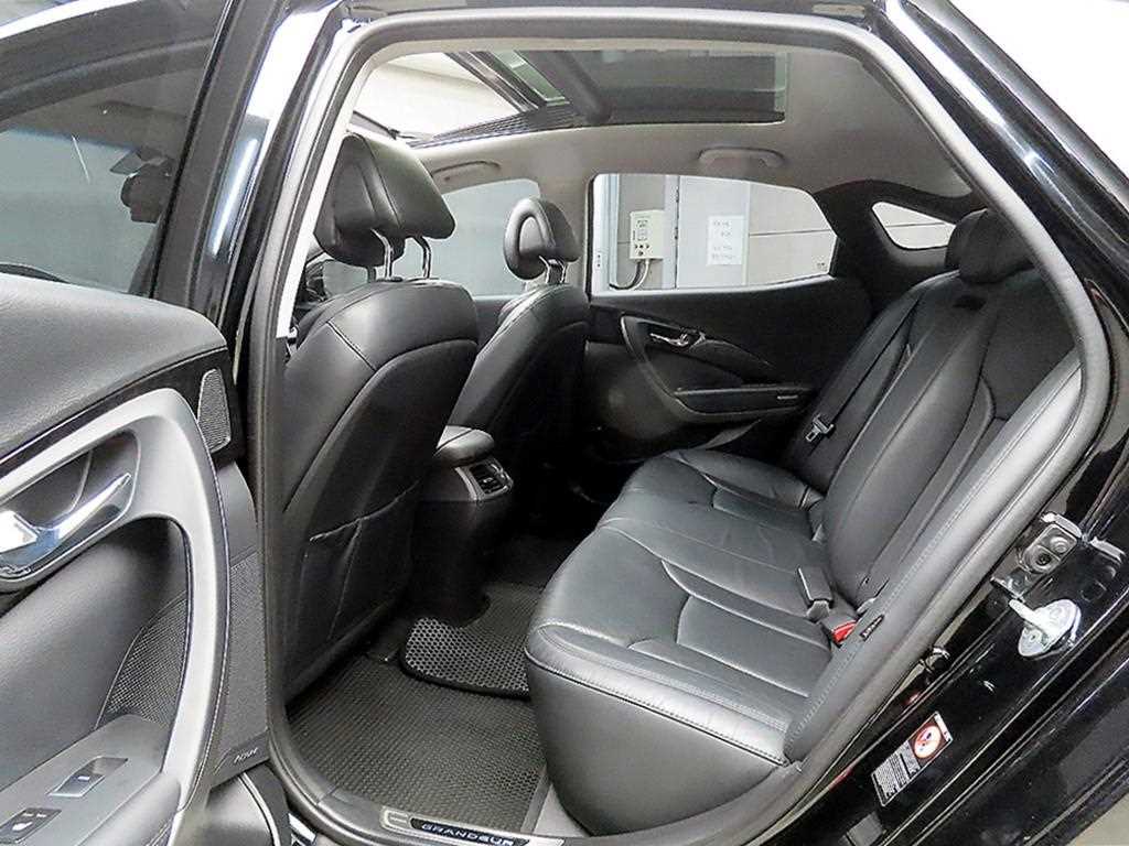 HYUNDAI Grandeur - Vista 6