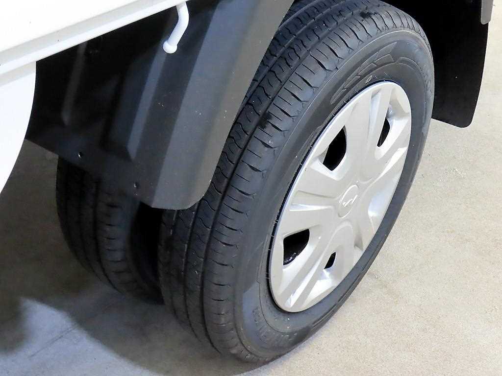 Small Truck Cargo (small) 2026 Blanco - Importación desde Corea - HF Imports Iquique - Foto 18