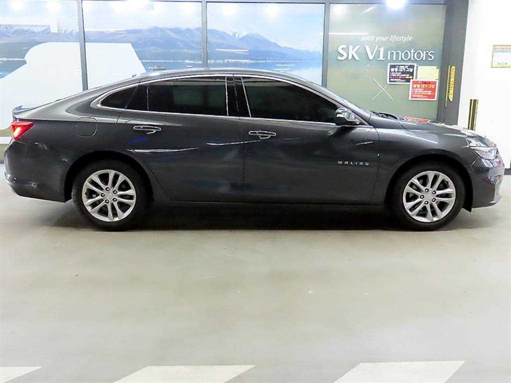 Chevrolet Malibu - Vista 3