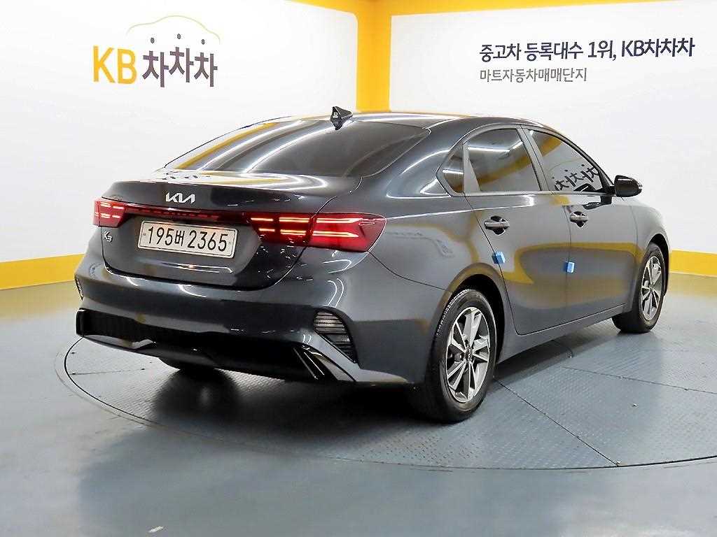 KIA K3 - Vista 4