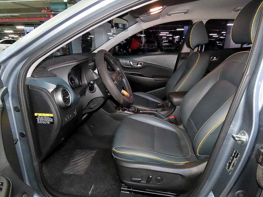HYUNDAI Kona - Vista 6