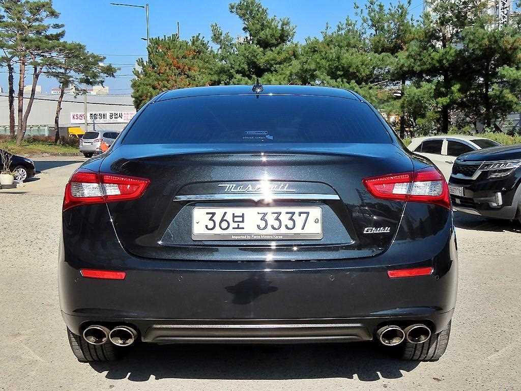 Maserati Ghibli - Vista 4