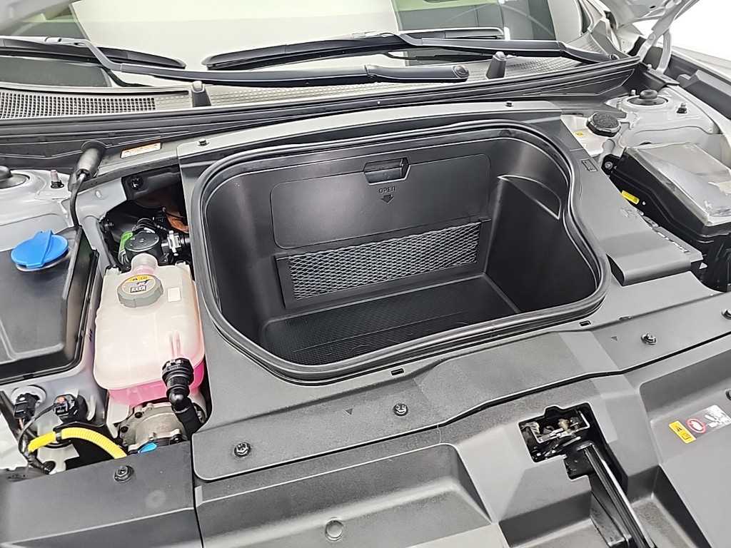 HYUNDAI Ioniq 6 - Vista 5
