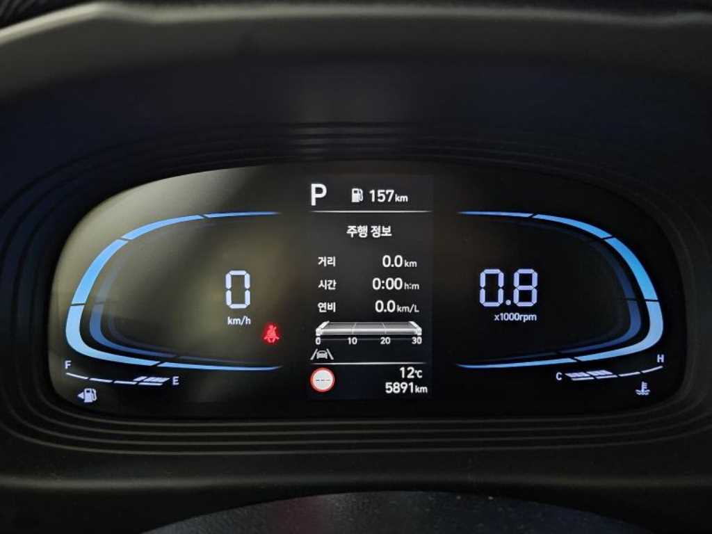 HYUNDAI Venue - Vista 10
