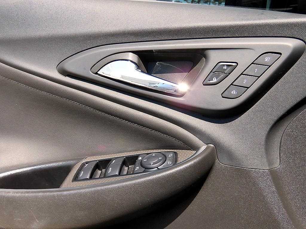 Chevrolet Malibu - Vista 11