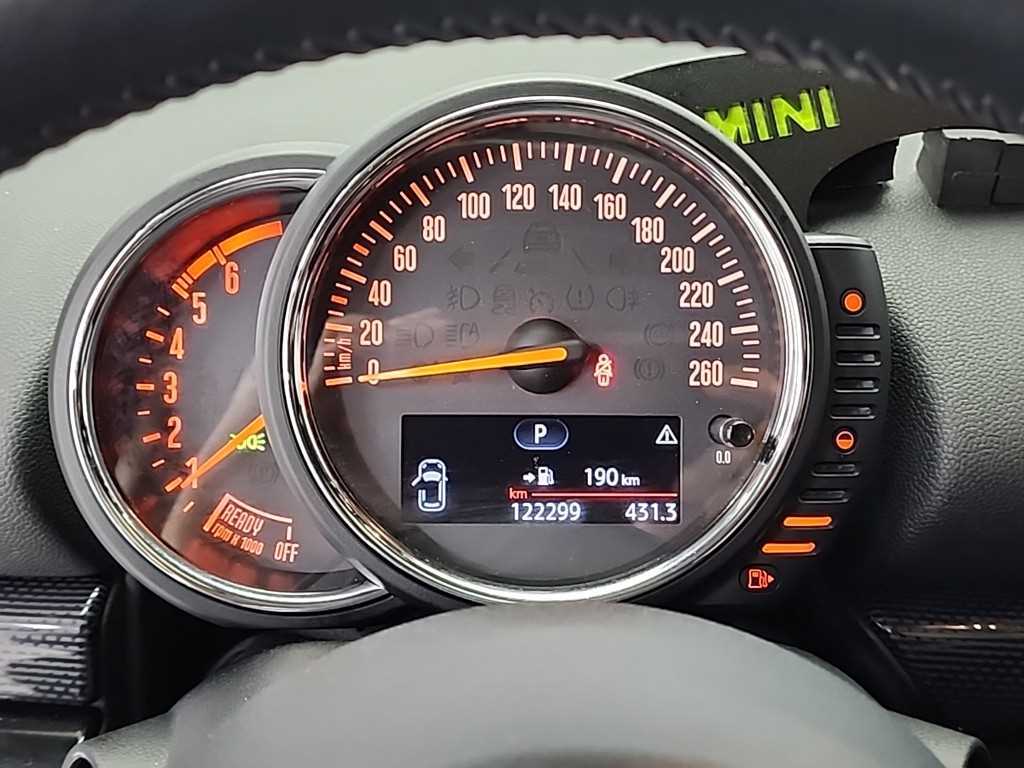 Mini Clubman - Vista 6
