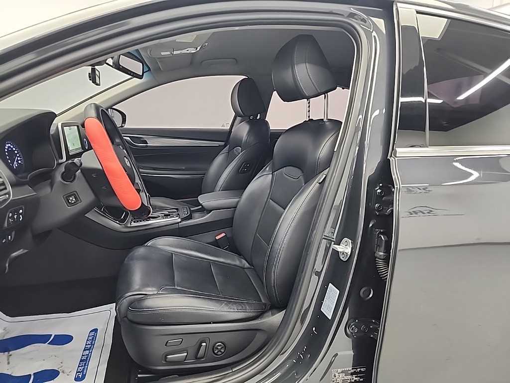 HYUNDAI Grandeur - Vista 11