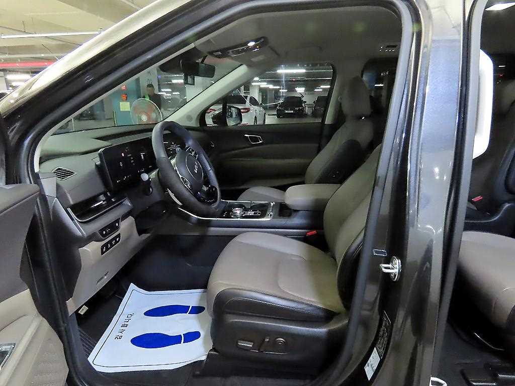 KIA Carnival - Vista 6