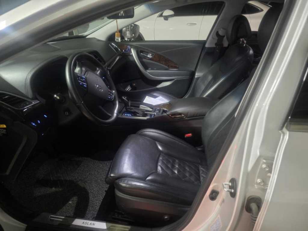 HYUNDAI Aslan - Vista 12